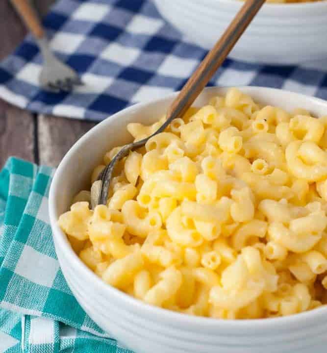 This gluten free one pot, no drain, mac n cheese is ready, start to finish, in 15 minutes. Easier than the box, and WAY better! Dairy-free option too. This recipe will change your life!