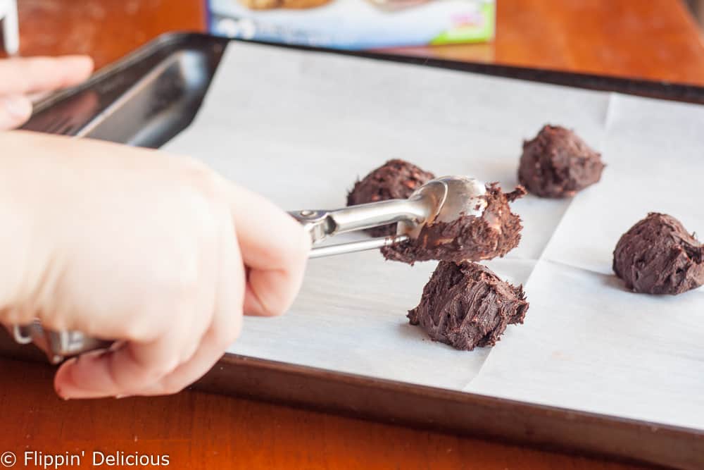 Gluten Free Flourless Chocolate Peppermint Cookies - Flippin' Delicious