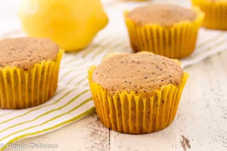 Almond Flour Lemon Poppy Seed Muffins- bright grain free lemon poppy seed muffins that are low carb, paleo, and keto friendly.