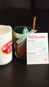 mason jar full of vegan hot chocolate mix with free printable hot chocolate label