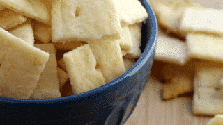 White Cheddar Crackers (Cheez-it Copycat Recipe)
