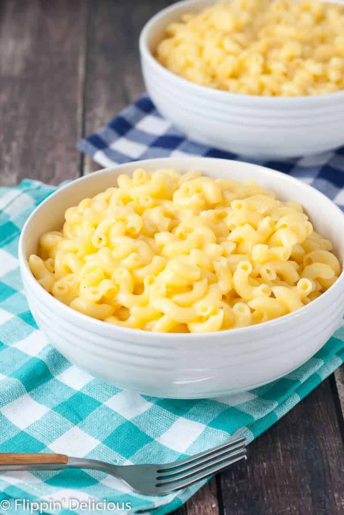 Gluten-free 1-Pot No-Drain Mac n Cheese in a white bowl.