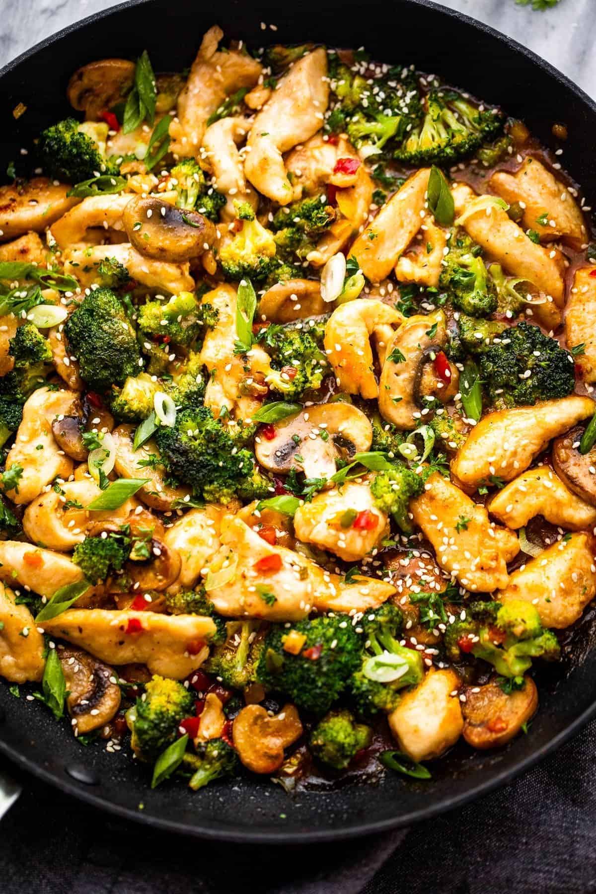 Gluten-Free Hunan Chicken in a black pan.