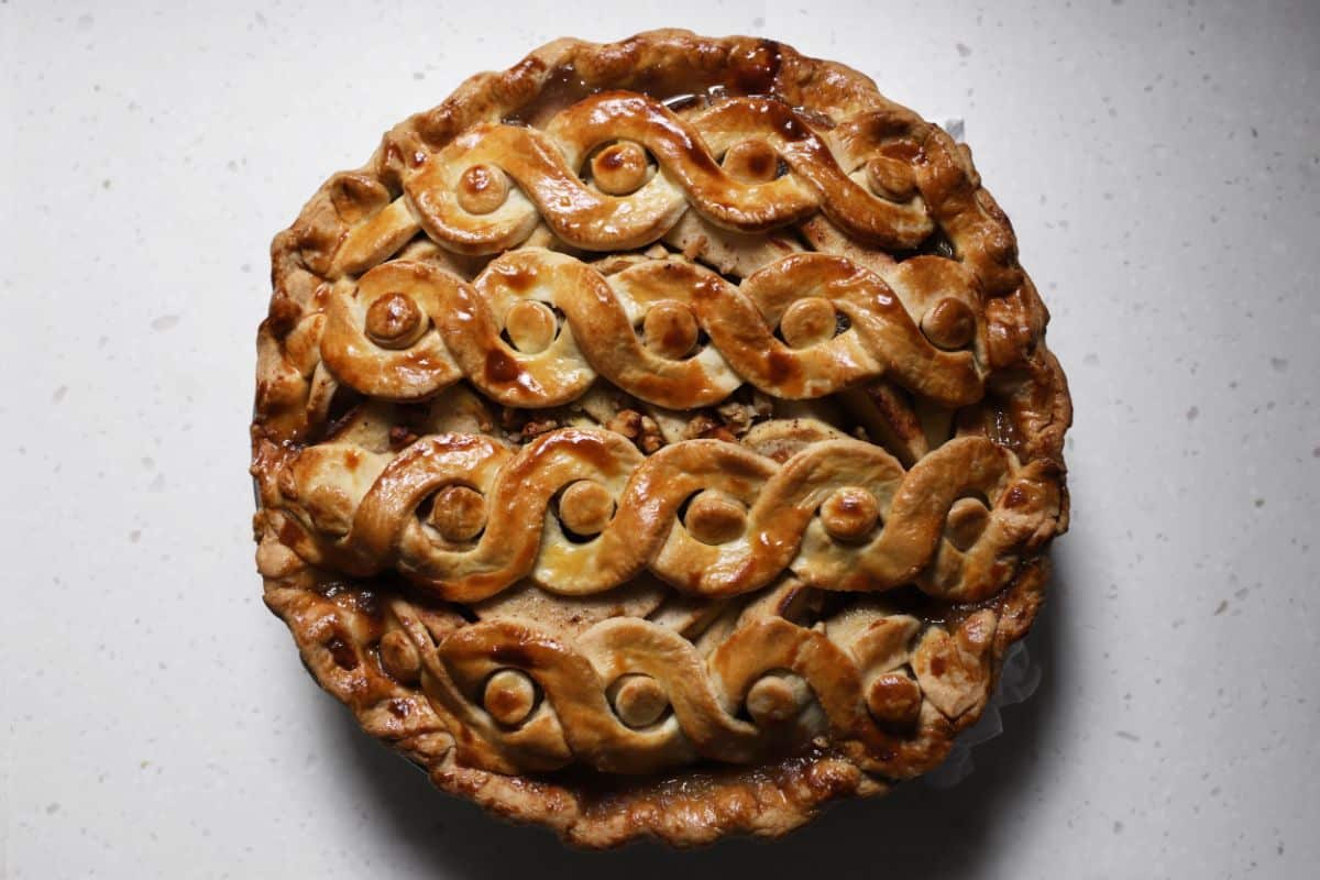 A delicious gluten-free Baked Apples with Cardamom and Walnuts.